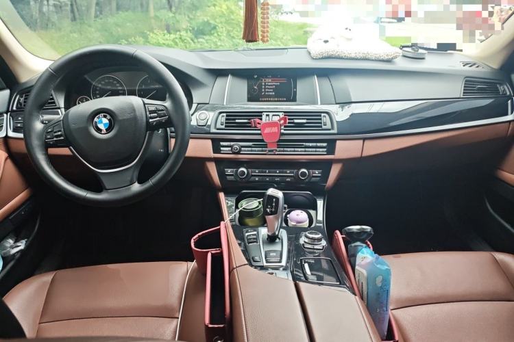 Used BMW 5 Series 2017 520Li Elegant Edition Center Console