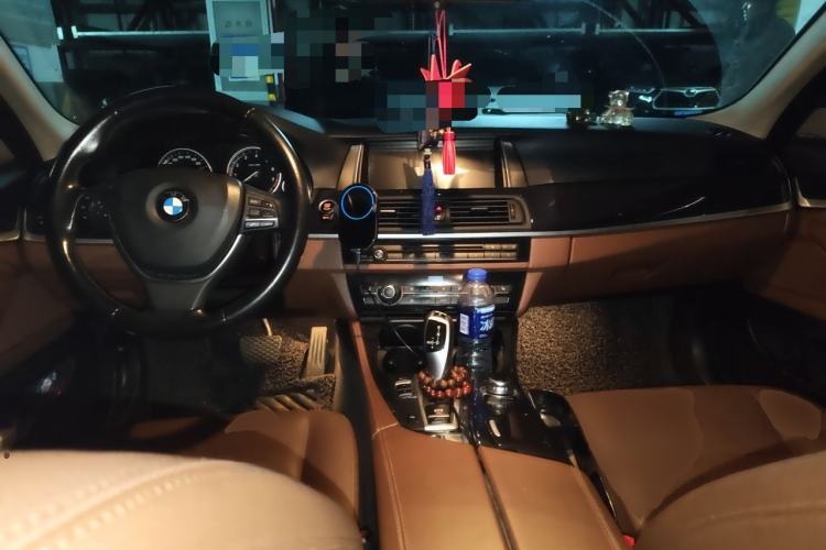 Used BMW 5 Series 2017 520Li Elegant Edition Center Console