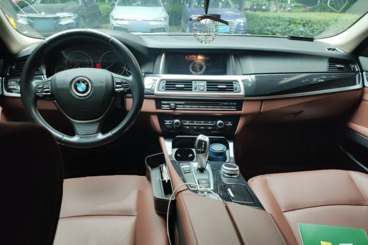 Used BMW 5 Series 2017 520Li Elegant Edition Center Console