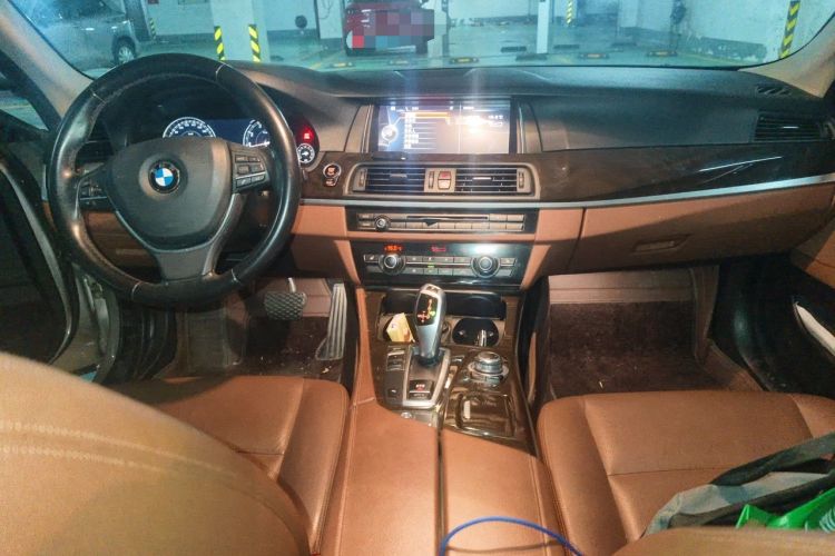 Used BMW 5 Series 2017 525Li Leading Model Center Console