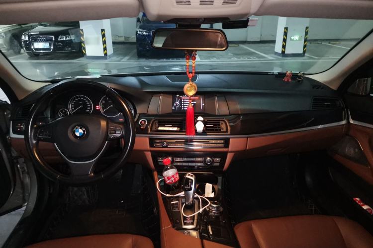 Used BMW 5 Series 2017 520Li Elegant Edition Center Console