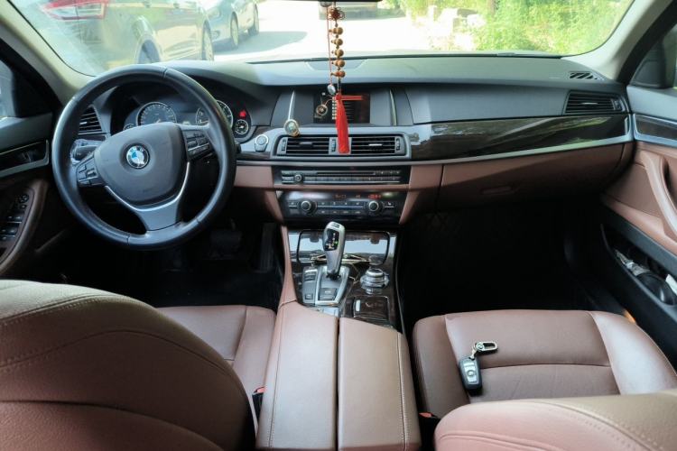 Used BMW 5 Series 2017 525Li Leading Model Center Console