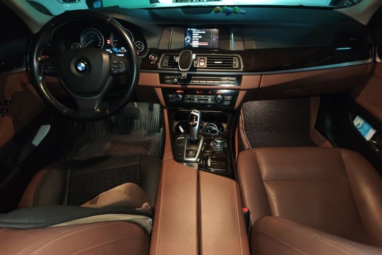 Used BMW 5 Series 2017 525Li Leading Model Center Console