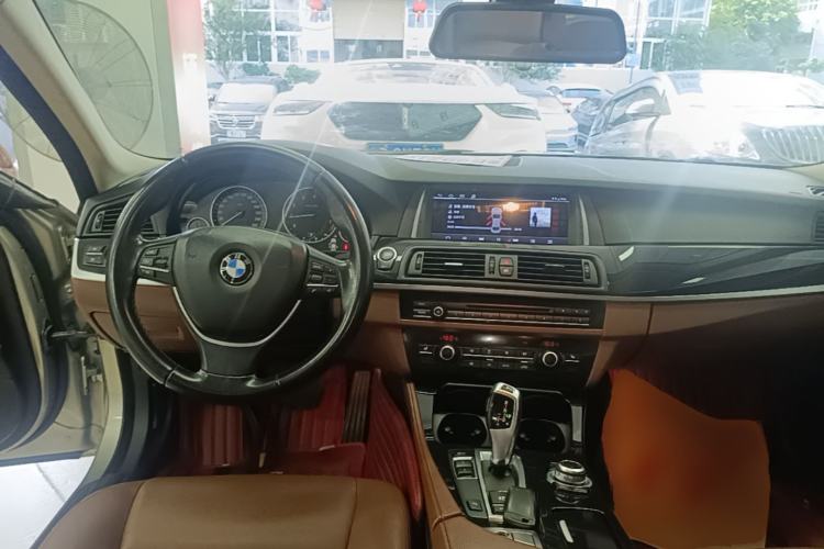 Used BMW 5 Series 2017 520Li Elegant Edition Center Console