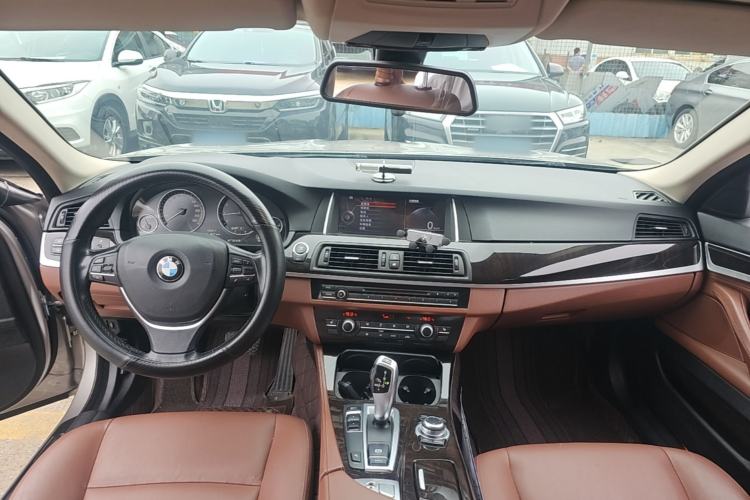 Used BMW 5 Series 2017 525Li Leading Model Center Console