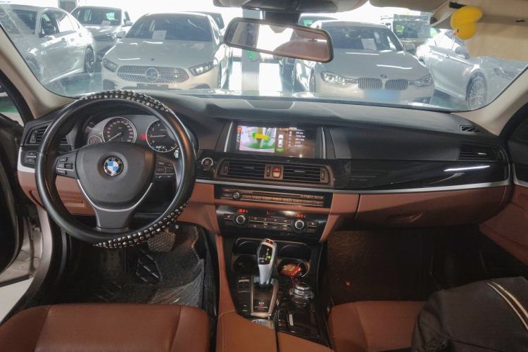 Used BMW 5 Series 2017 520Li Elegant Edition Center Console