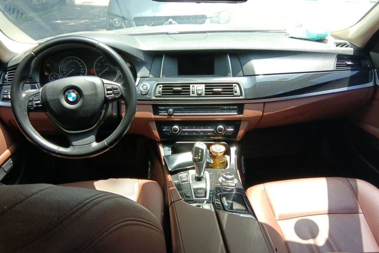 Used BMW 5 Series 2017 520Li Elegant Edition Center Console