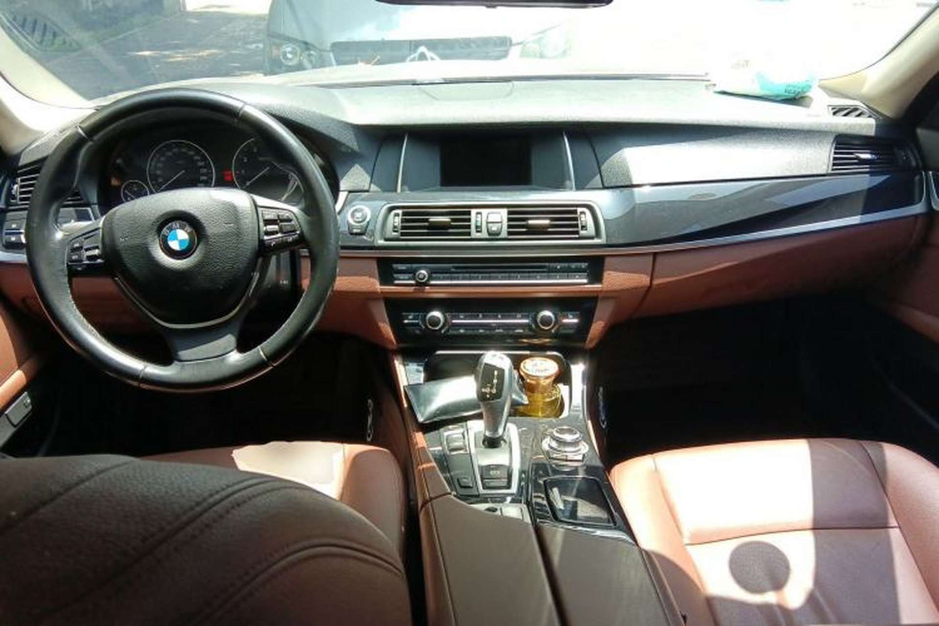 Used BMW 5 Series 2017 520Li Elegant Edition Center Console