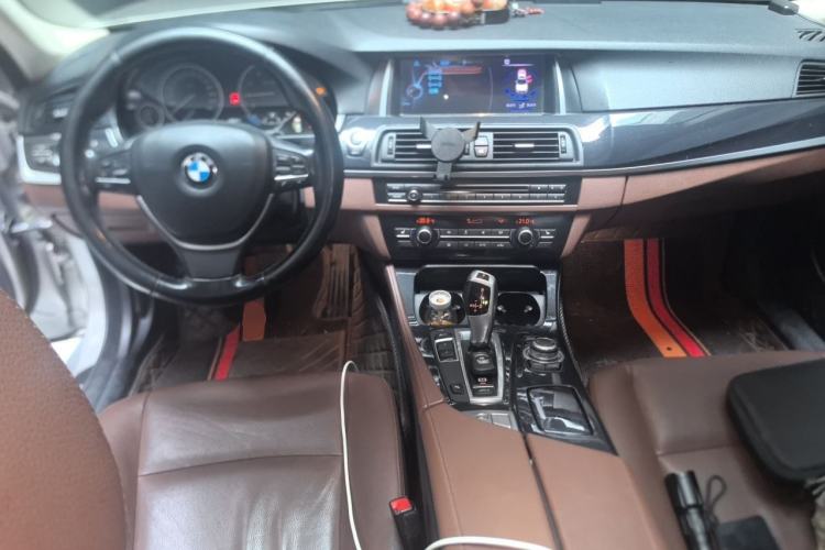 Used BMW 5 Series 2017 520Li Elegant Edition Center Console