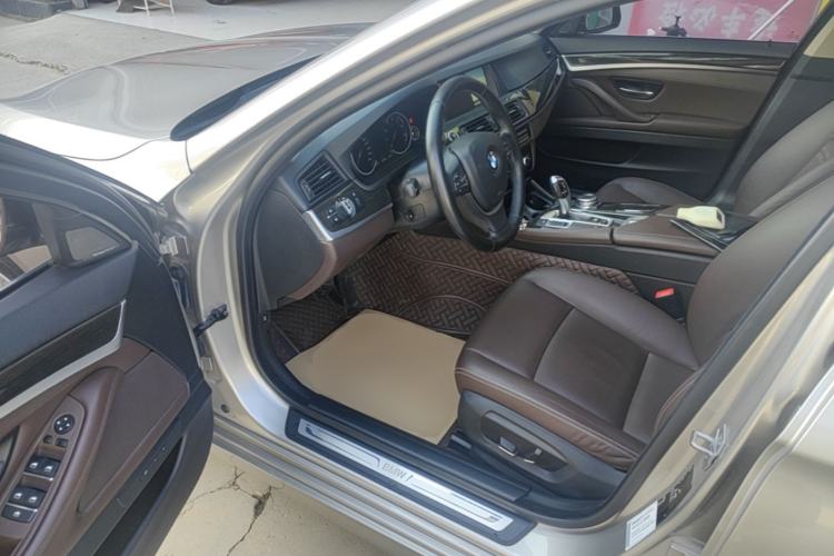 Used BMW 5 Series 2017 525Li Luxury Design Package Driver Seat