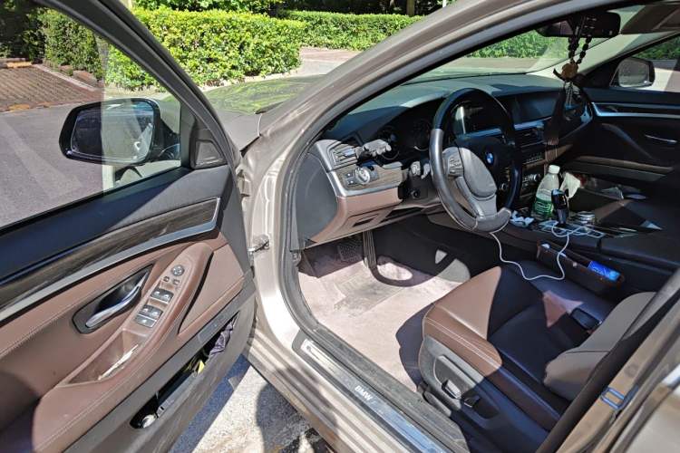 Used BMW 5 Series 2017 525Li Luxury Design Package Driver Seat