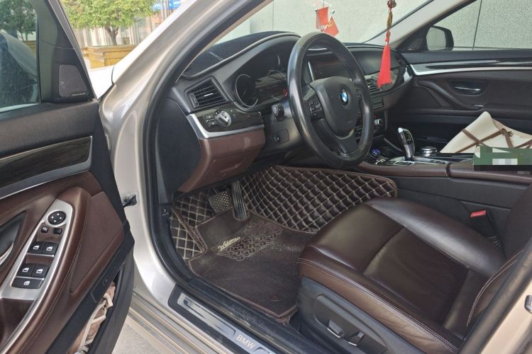 Used BMW 5 Series 2017 525Li Luxury Design Package Driver Seat