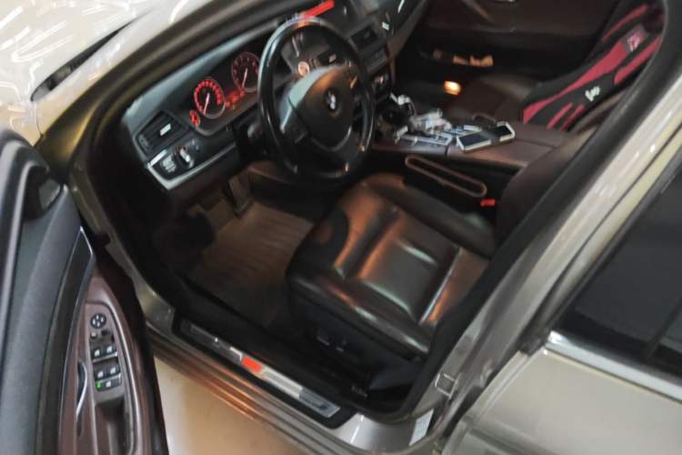 Used BMW 5 Series 2017 525Li Luxury Design Package Driver Seat