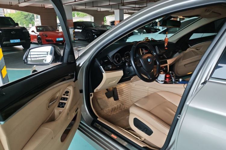 Used BMW 5 Series 2017 525Li Luxury Design Package Driver Seat