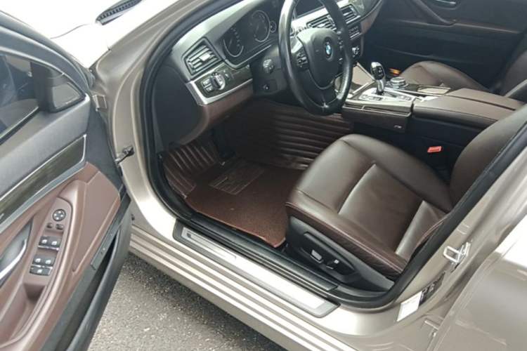 Used BMW 5 Series 2017 525Li Luxury Design Package Driver Seat