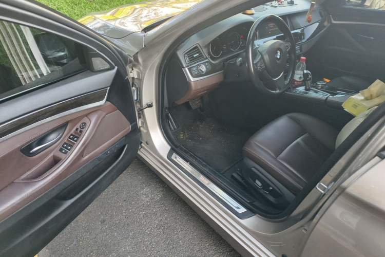Used BMW 5 Series 2017 525Li Luxury Design Package Driver Seat
