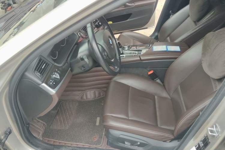 Used BMW 5 Series 2017 525Li Luxury Design Package Driver Seat