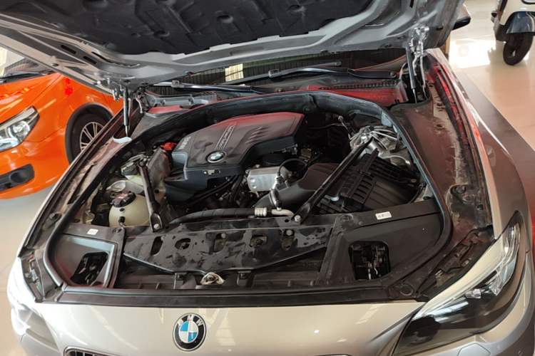 Used BMW 5 Series 2017 525Li Luxury Design Package Engine Bay