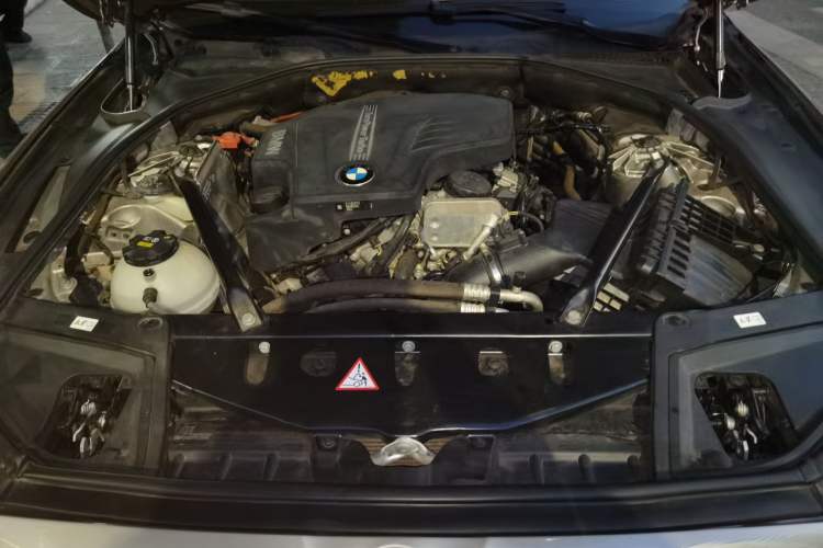 Used BMW 5 Series 2017 525Li Luxury Design Package Engine Bay