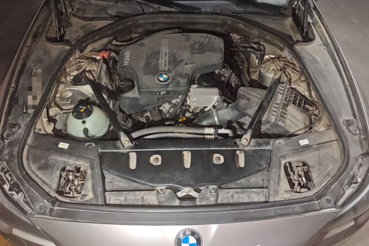 Used BMW 5 Series 2017 525Li Luxury Design Package Engine Bay