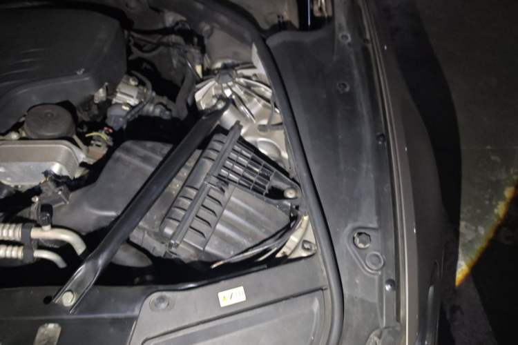 Used BMW 5 Series 2017 525Li Luxury Design Package Engine Bay Left