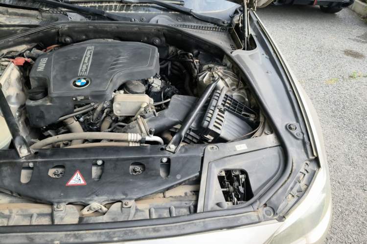 Used BMW 5 Series 2017 525Li Leading Model Engine Bay Left