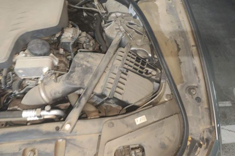 Used BMW 5 Series 2017 525Li Luxury Design Package Engine Bay Left