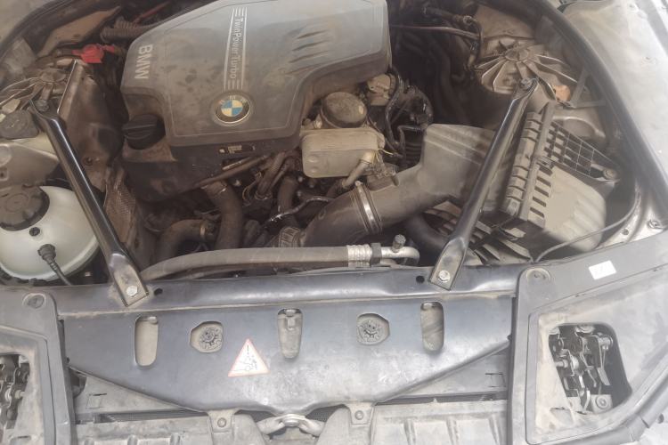 Used BMW 5 Series 2017 520Li Elegant Edition Engine Bay