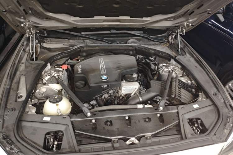 Used BMW 5 Series 2017 525Li Luxury Design Package Engine Bay