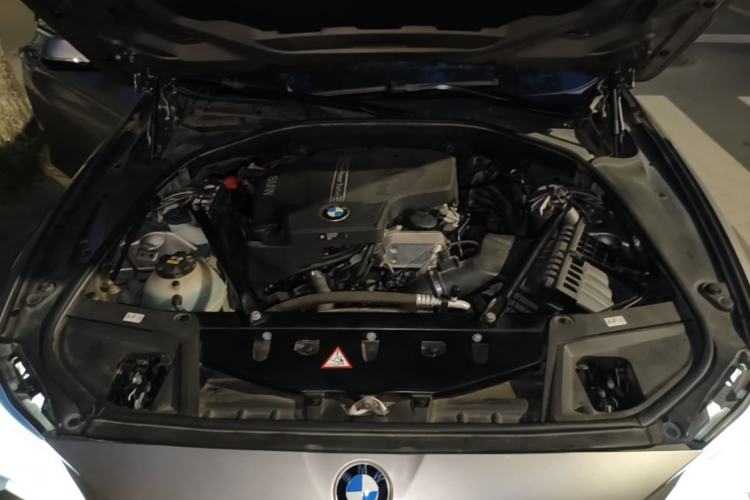 Used BMW 5 Series 2017 525Li Luxury Design Package Engine Bay