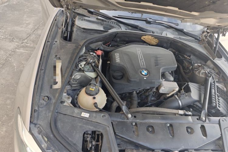 Used BMW 5 Series 2017 525Li Luxury Design Package Engine Bay Right