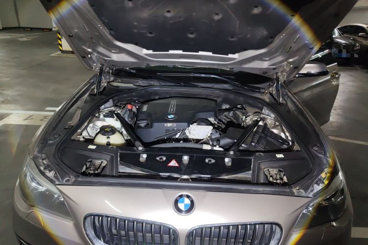 Used BMW 5 Series 2017 525Li Luxury Design Package Engine Bay