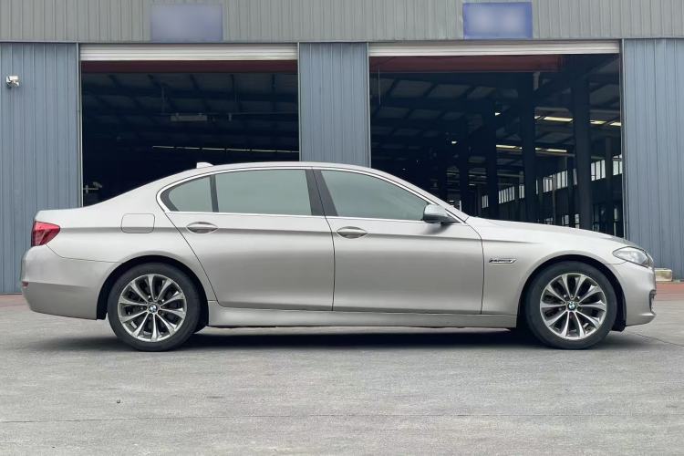 Used BMW 5 Series 2017 525Li Leading Model Exterior 2
