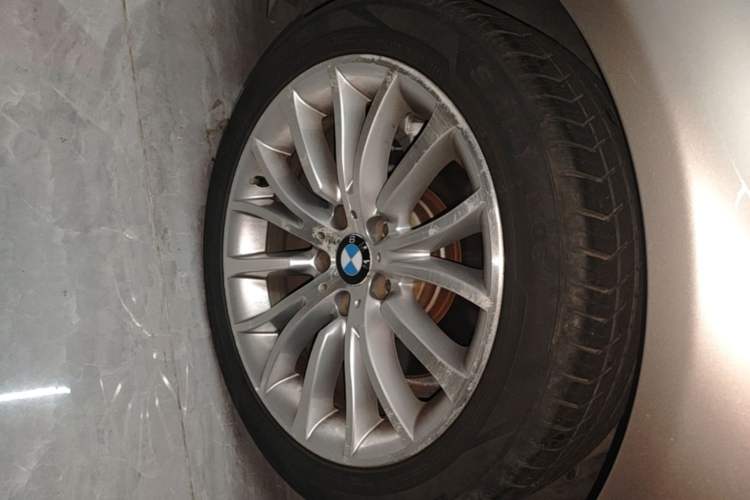 Used BMW 5 Series 2017 525Li Luxury Design Package Exterior 4