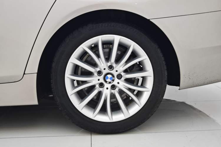 Used BMW 5 Series 2017 525Li Luxury Design Package Exterior 6