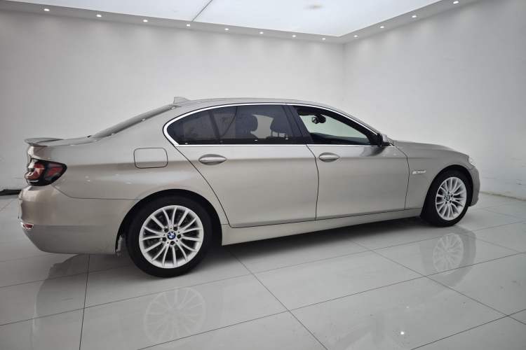 Used BMW 5 Series 2017 525Li Luxury Design Package Exterior 9