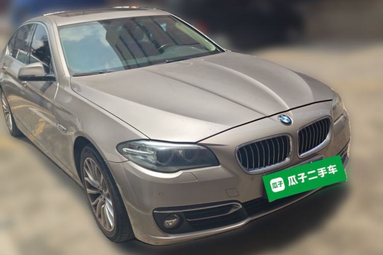 Used BMW 5 Series 2017 525Li Luxury Design Package Front Right 45 Deg