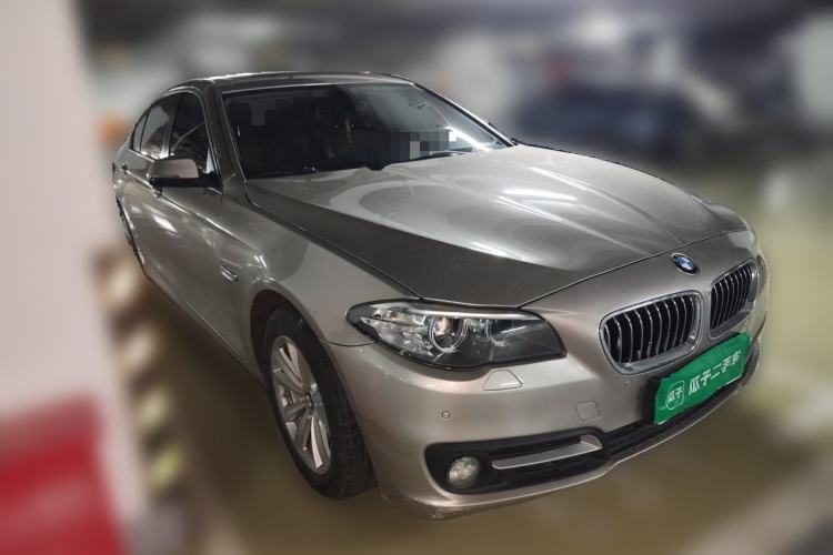 Used BMW 5 Series 2017 520Li Elegant Edition Front Right 45 Deg