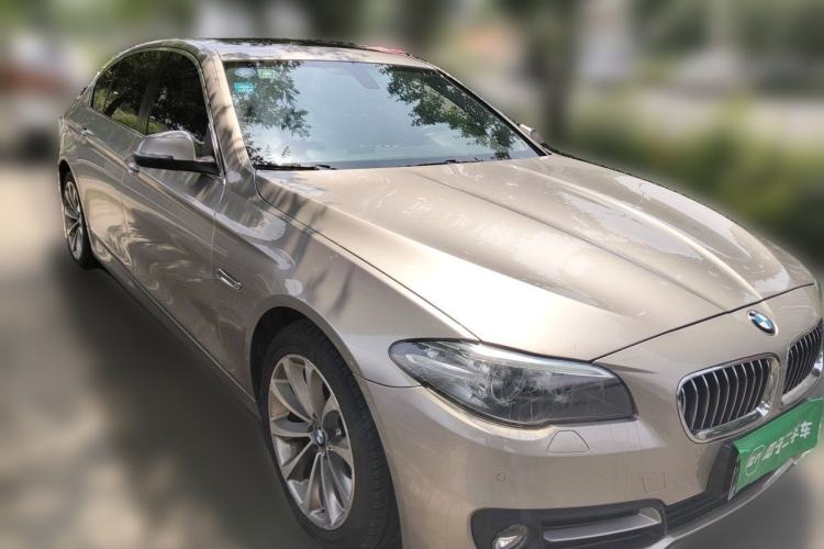 Used BMW 5 Series 2017 525Li Leading Model Front Right 45 Deg