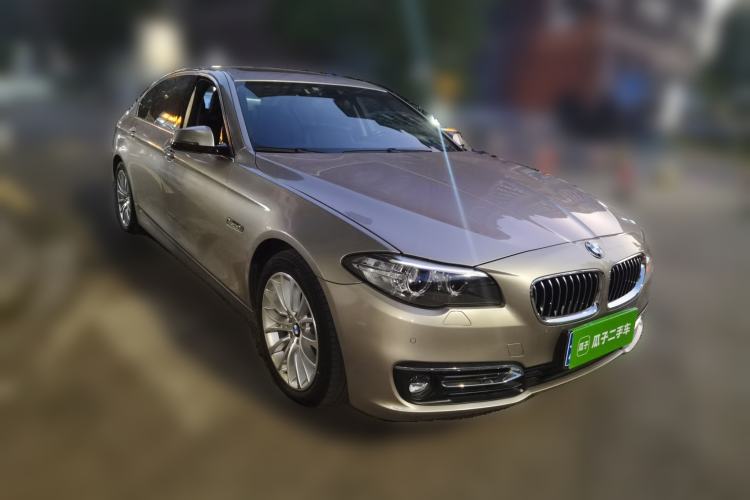 Used BMW 5 Series 2017 525Li Luxury Design Package Front Right 45 Deg