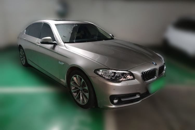 Used BMW 5 Series 2017 525Li Leading Model Front Right 45 Deg