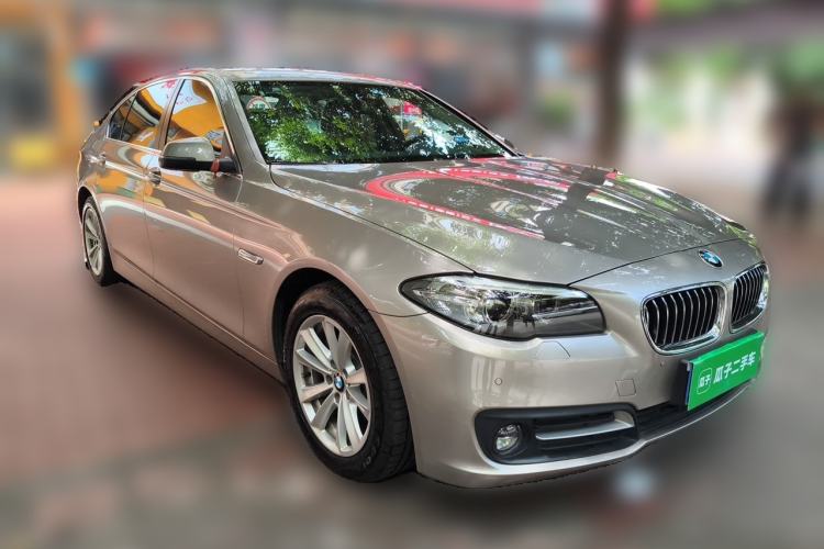 Used BMW 5 Series 2017 520Li Elegant Edition Front Right 45 Deg