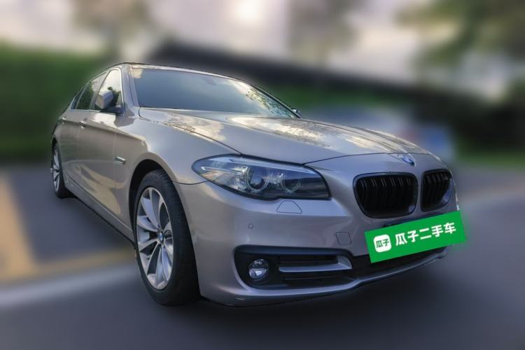 Used BMW 5 Series 2017 525Li Leading Model Front Right 45 Deg
