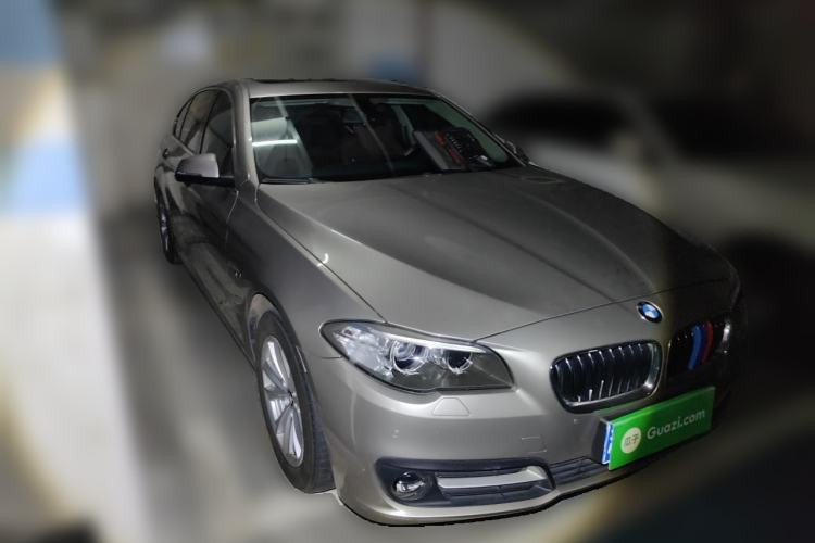 Used BMW 5 Series 2017 520Li Elegant Edition Front Right 45 Deg