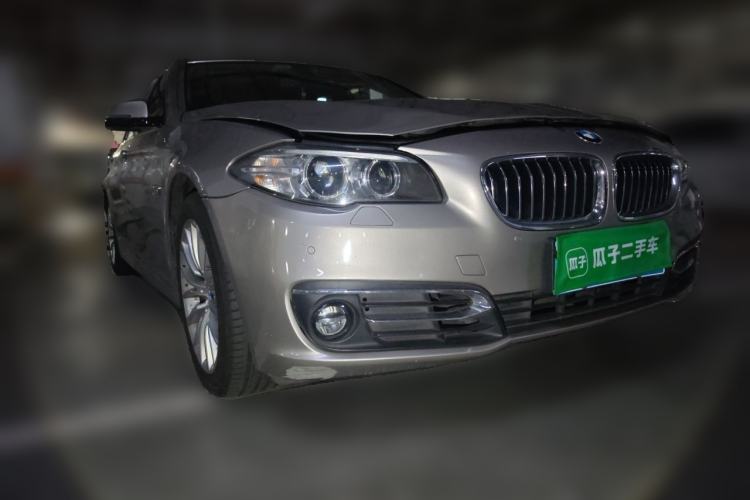 Used BMW 5 Series 2017 525Li Luxury Design Package Front Right 45 Deg