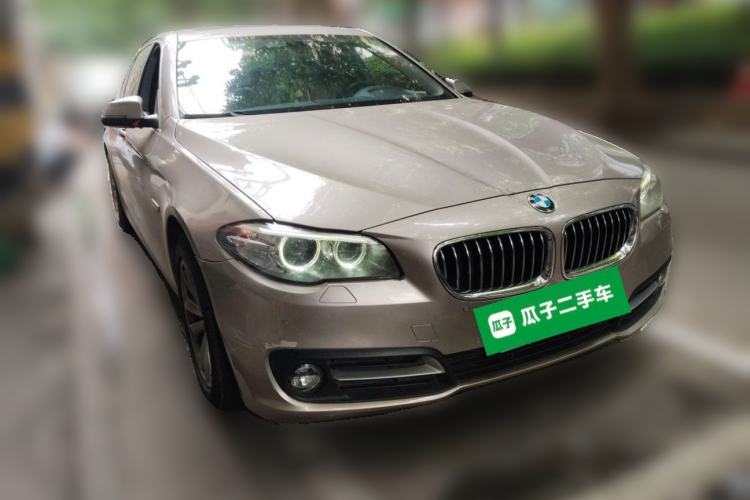 Used BMW 5 Series 2017 520Li Elegant Edition Front Right 45 Deg
