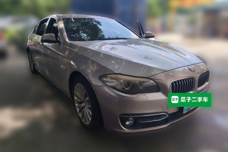 Used BMW 5 Series 2017 525Li Luxury Design Package Front Right 45 Deg