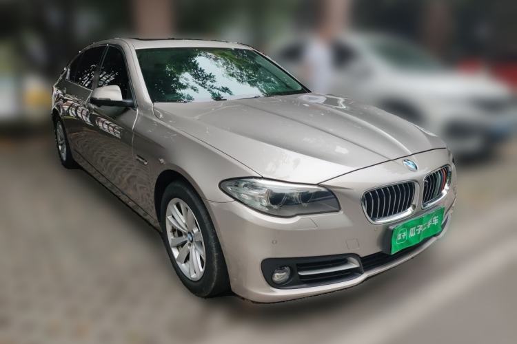 Used BMW 5 Series 2017 520Li Elegant Edition Front Right 45 Deg
