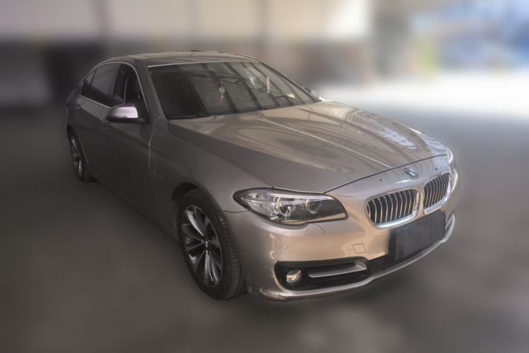 Used BMW 5 Series 2017 525Li Leading Model Front Right 45 Deg