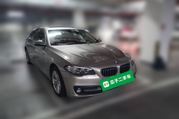 Used BMW 5 Series 2017 520Li Elegant Edition Front Right 45 Deg